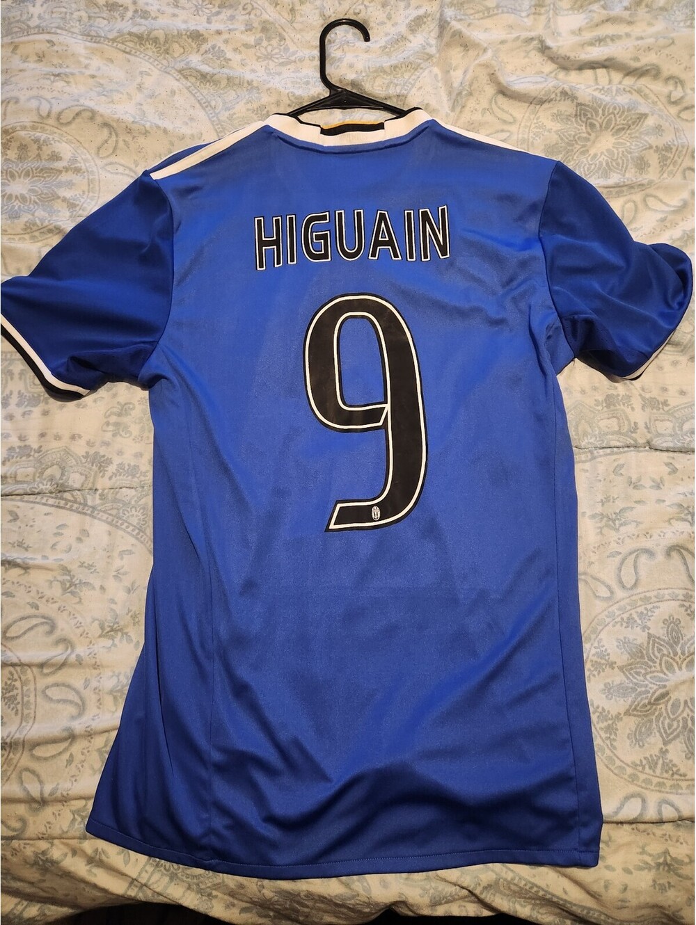 Juventus FC 2016/2017 Higuain Away Italy Argentina Soccer Jersey Size M